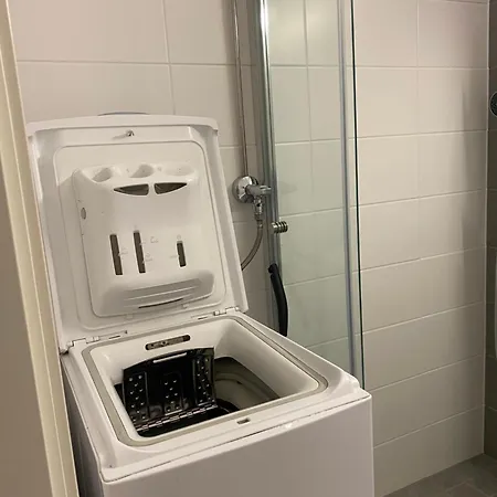 Huttu 1 - Ihqu Yksioe Loistavalla Sijainnilla *